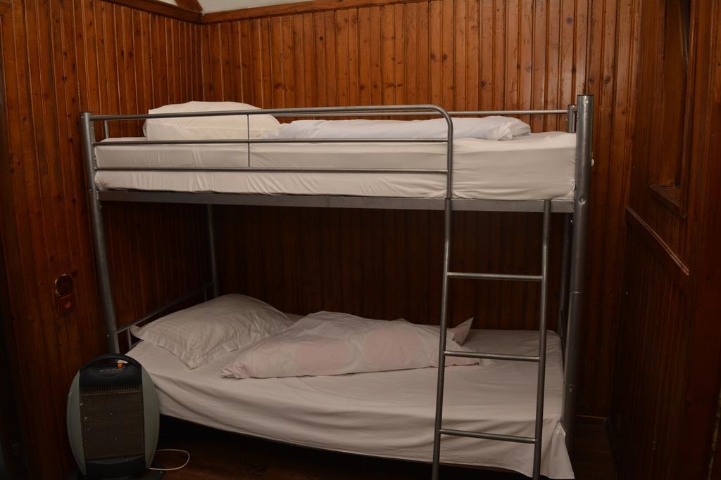 Cornul Vanatorului Bungalows 皮特什蒂 外观 照片