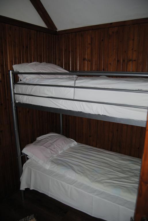 Cornul Vanatorului Bungalows 皮特什蒂 客房 照片
